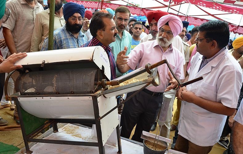 Dr. A. S. Nanda, Vice Chancellor, GADVASU and other Officials visited the mela stalls on 23rd Sept.,2017